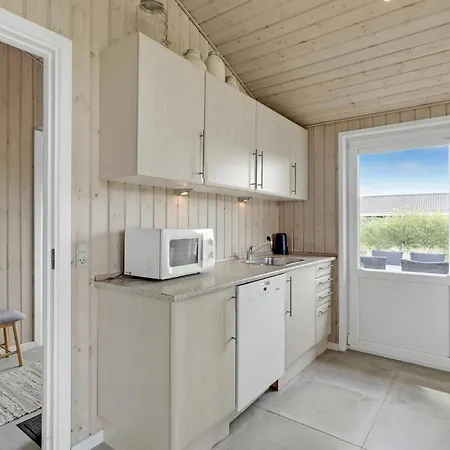 4 Bedroom Nice In 度假居 Oksbøl