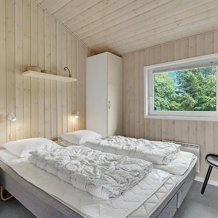 4 Bedroom Nice In *